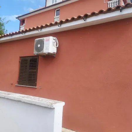 Livadic & Restaurant 3*