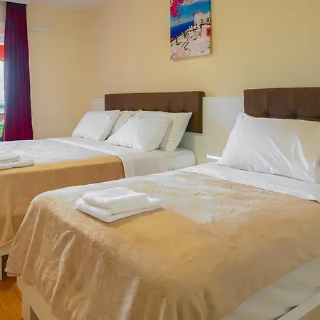 Livadic & Restaurant 3*