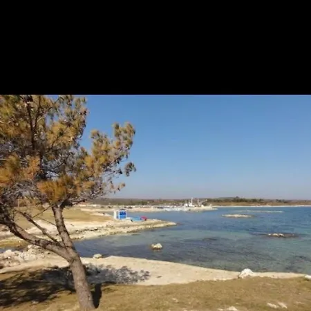 Livadic & Restaurant 3*