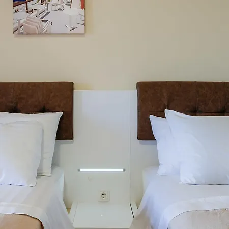 Hotel Livadic & Restaurant 3*