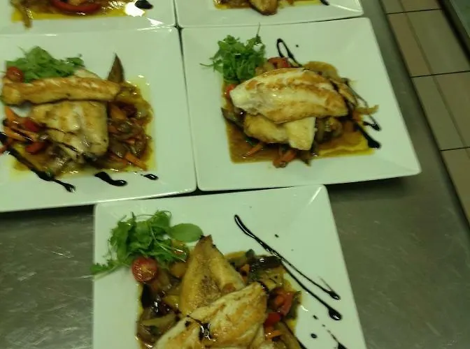 Livadic & Restaurant מלון