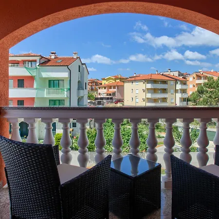 Отель Livadic & Restaurant 3*