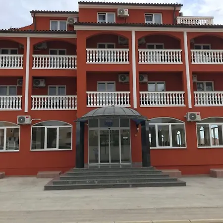 Livadic & Restaurant Hotell