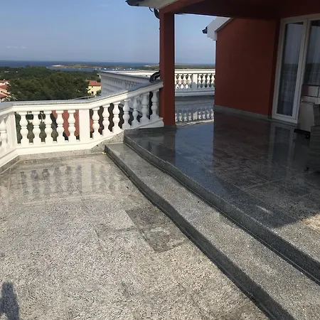 Ξενοδοχείο Livadic & Restaurant