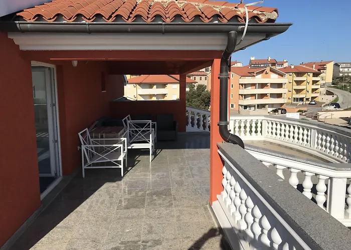 Livadic & Restaurant 3*