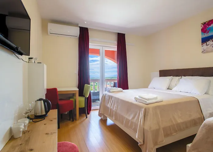 Livadic & Restaurant 3* Ližnjan